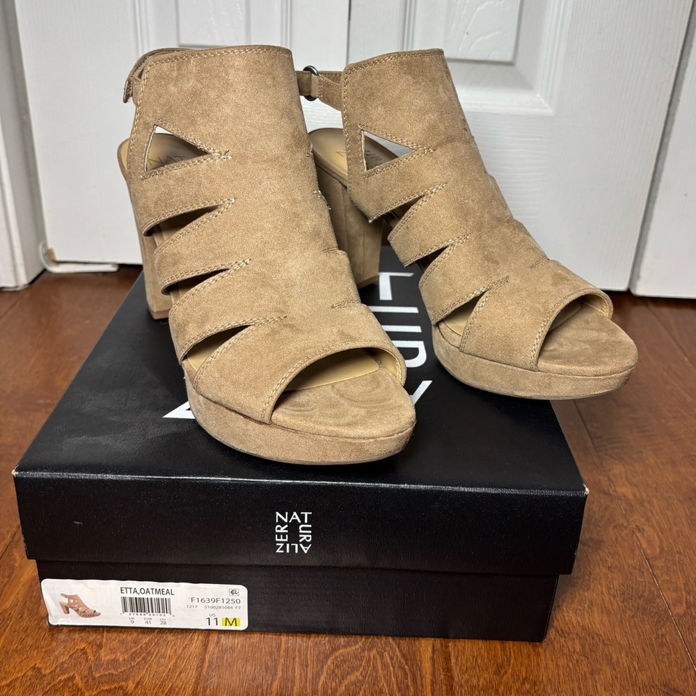 Naturalizer Etta Oatmeal Heeled Sandals- NEVER WORN Women’s Size 11 - Picture 4 of 6